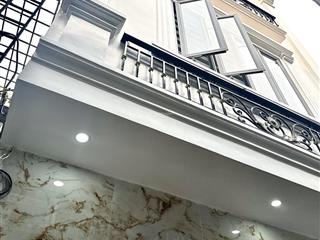 Nhà 4 tầng xây mới phố hai bà trưng  full nội thất