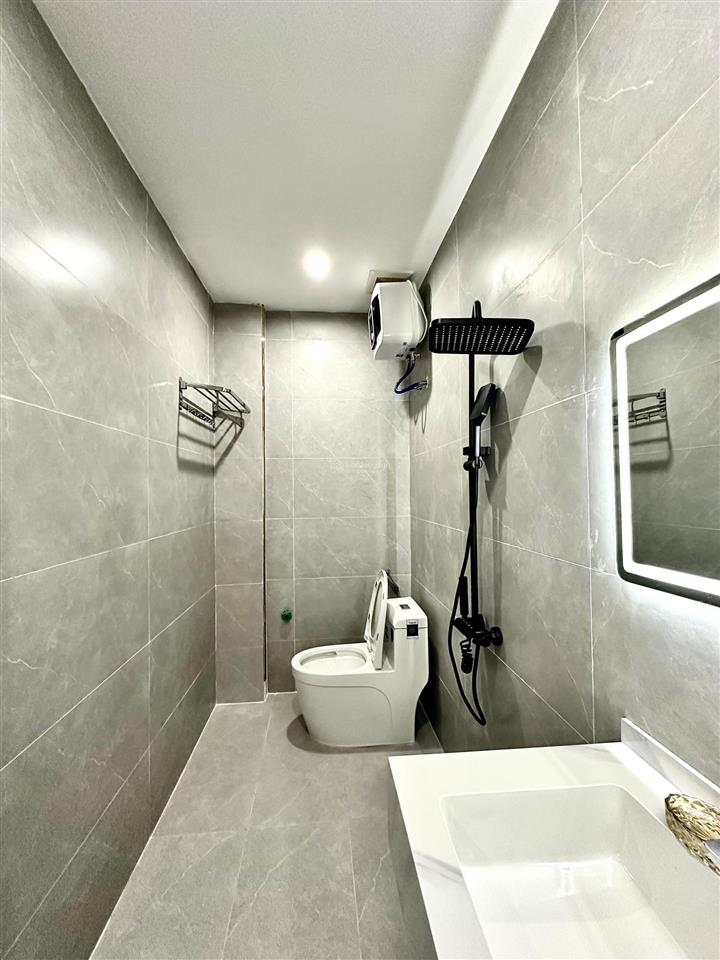 Nhà 4 tầng xây mới phố hai bà trưng  full nội thất