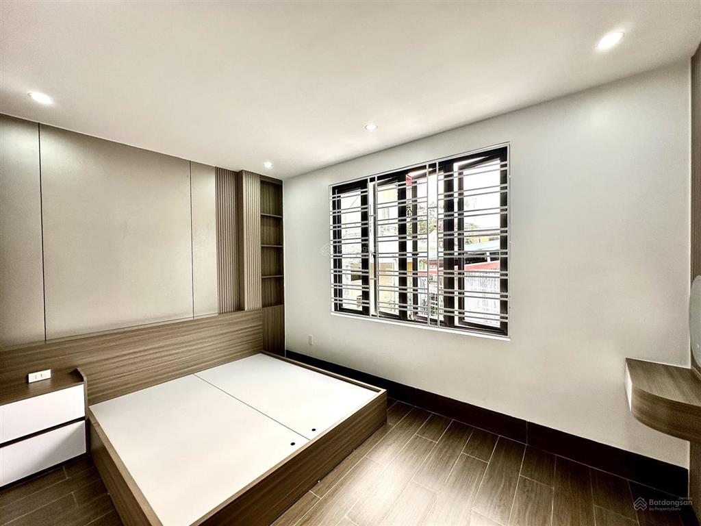 Nhà 4 tầng xây mới phố hai bà trưng  full nội thất