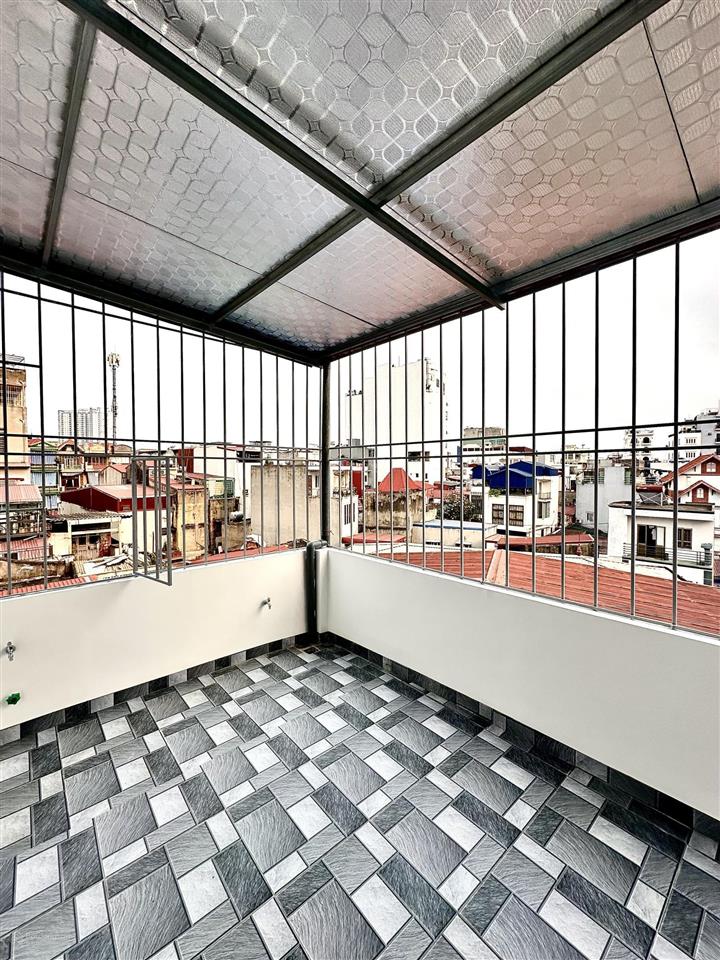 Nhà 4 tầng xây mới phố hai bà trưng  full nội thất