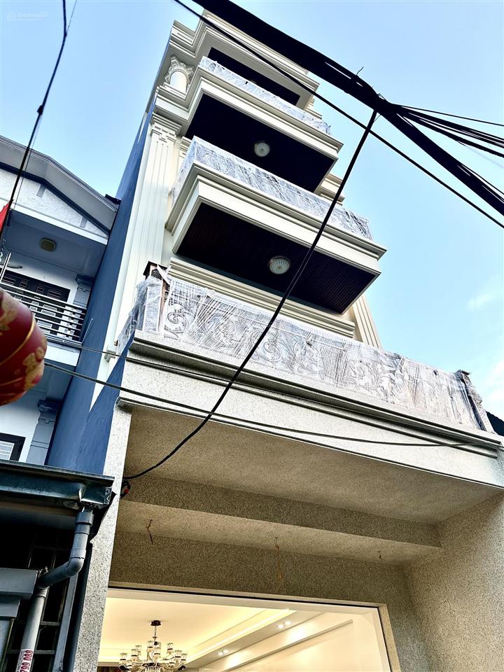 Nhà 4 tầng thang máy ô tô vào phố phương lưu