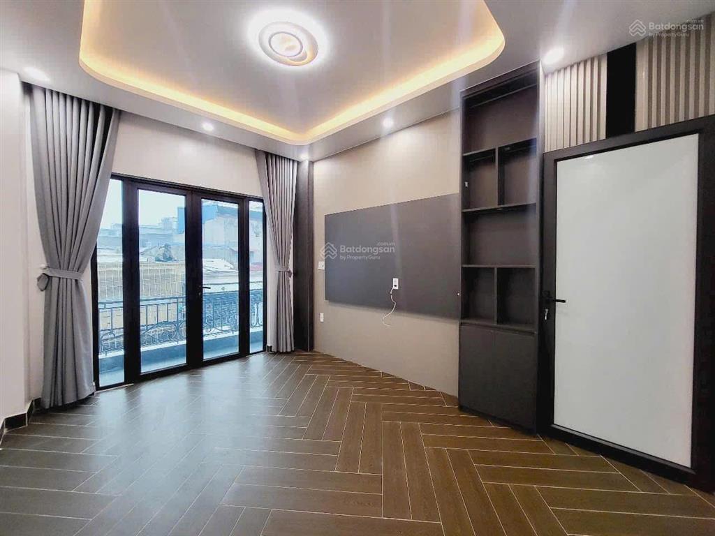 Nhà mặt ngõ phố tô hiệu  sân cổng riêng, full nội thất