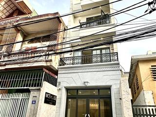 Mặt đường 5 tầng thang máy tuyến 2 hoàng minh thảo  có phòng ngủ tầng 1 cho người lớn tuổi