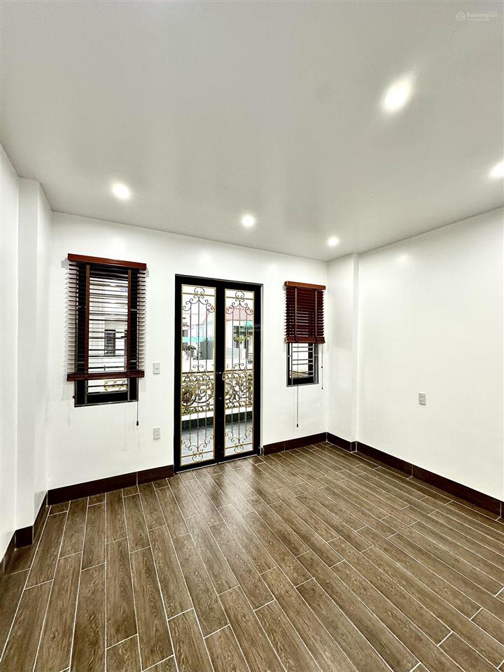 Nhà 4 tầng đẹp mà giá hời khu tái định cư vinhomes riverside  hồng bàng  ô tô đỗ cửa