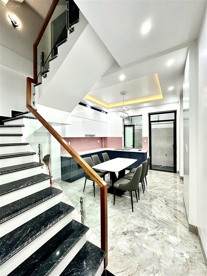 Nhà 4 tầng đẹp mà giá hời khu tái định cư vinhomes riverside  hồng bàng  ô tô đỗ cửa