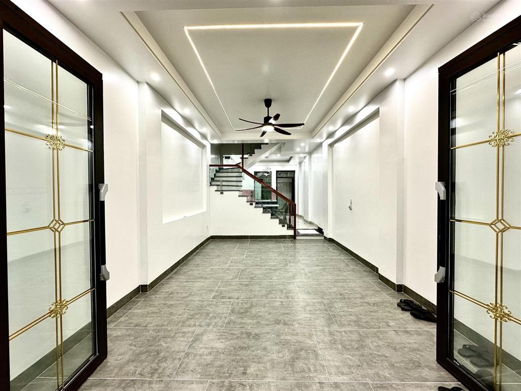 Nhà 4 tầng đẹp mà giá hời khu tái định cư vinhomes riverside  hồng bàng  ô tô đỗ cửa
