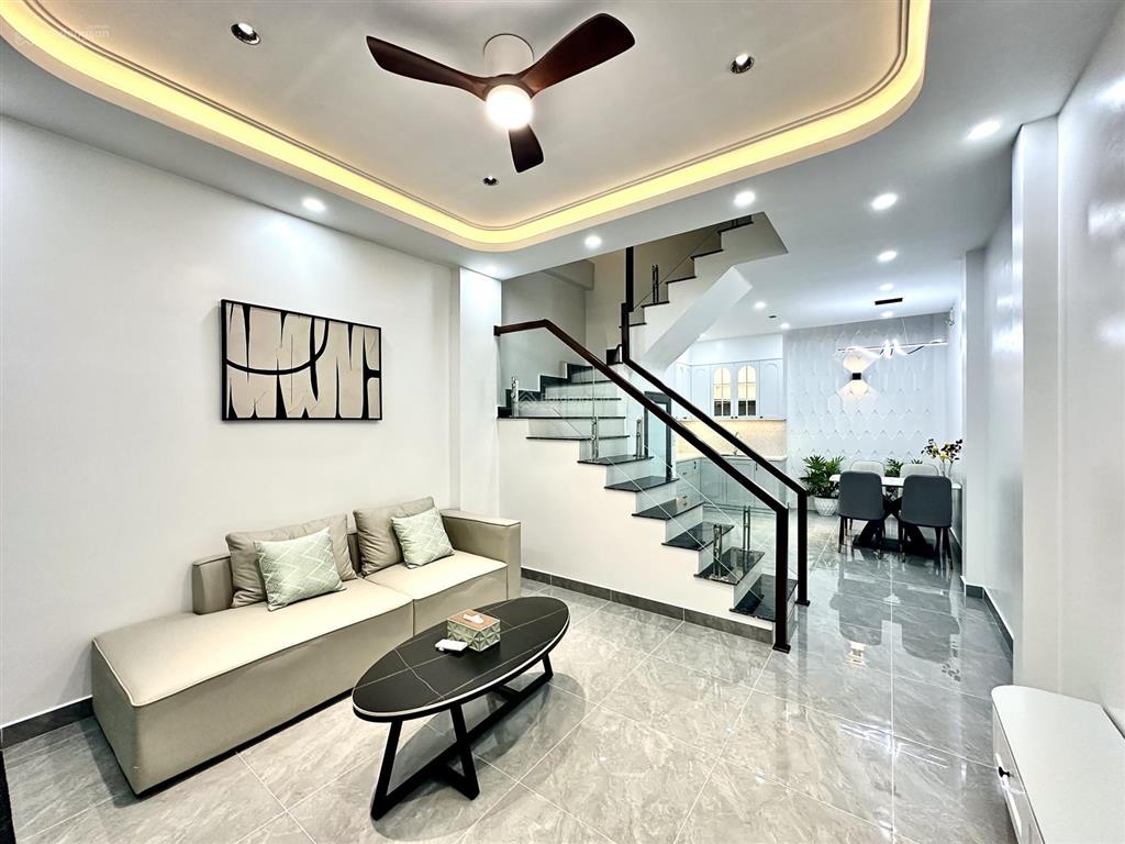 Nhà đẹp ngõ nông trần nguyên hãn