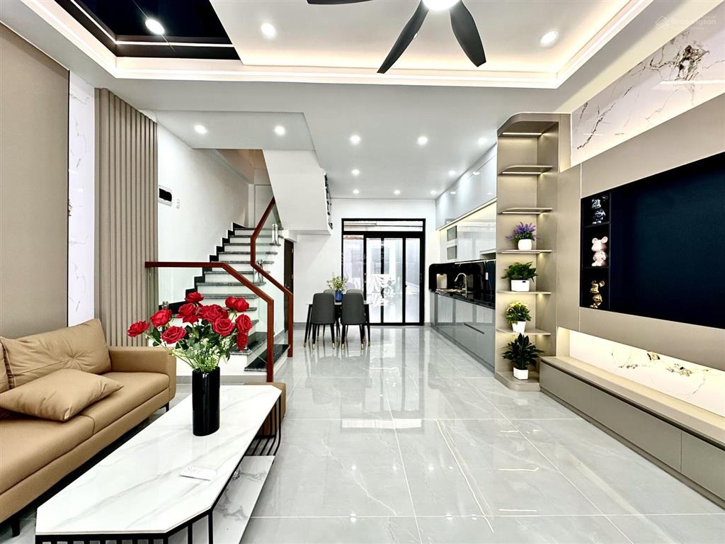 Nhà mặt ngõ miếu hai xã cách mặt đường chỉ 20m