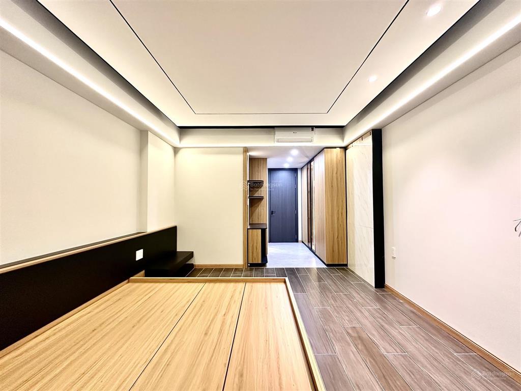 Nhà hiện đại đẹp 7 tầng thang máy full nội thất lê lai
