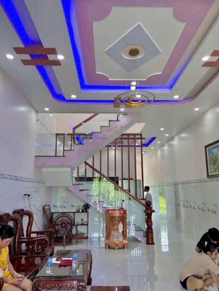 Nhà 1 lầu 85,4m2 Sổ Hồng Riêng gần Chợ Hưng Long Bình Chánh