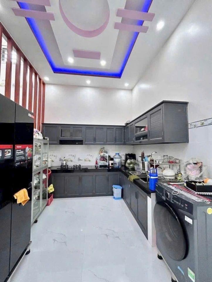 Nhà 1 lầu 85,4m2 Sổ Hồng Riêng gần Chợ Hưng Long Bình Chánh