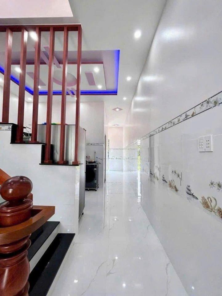 Nhà 1 lầu 85,4m2 Sổ Hồng Riêng gần Chợ Hưng Long Bình Chánh