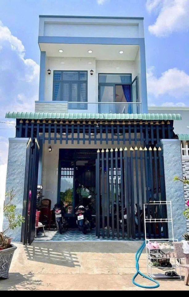 Nhà 1 lầu 85,4m2 Sổ Hồng Riêng gần Chợ Hưng Long Bình Chánh