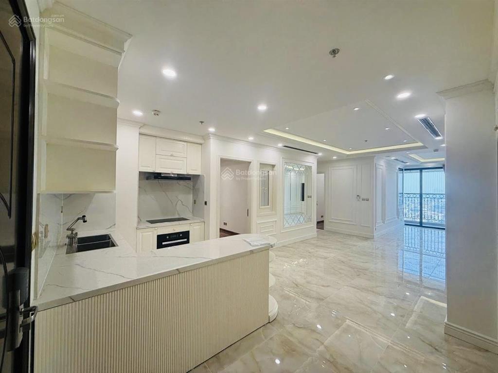 Cần bán gấp  căn hộ 3 ngủ 2 wc tầng trung view thoáng  dt 115m, 12,8 tỷ tl