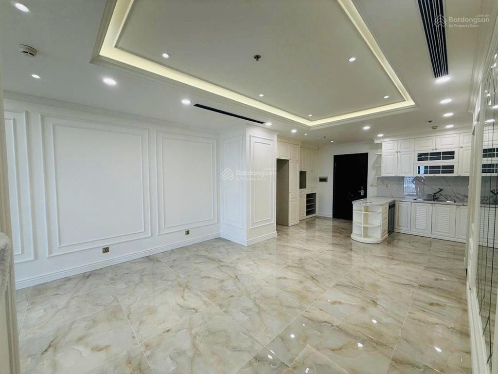 Cần bán gấp  căn hộ 3 ngủ 2 wc tầng trung view thoáng  dt 115m, 12,8 tỷ tl