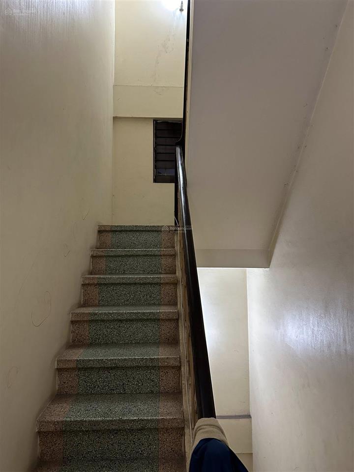 Bán nhà mp thái hà đống đa dt 31m x 5t x mt 4,9m giá 36 tỷ có thương lượng