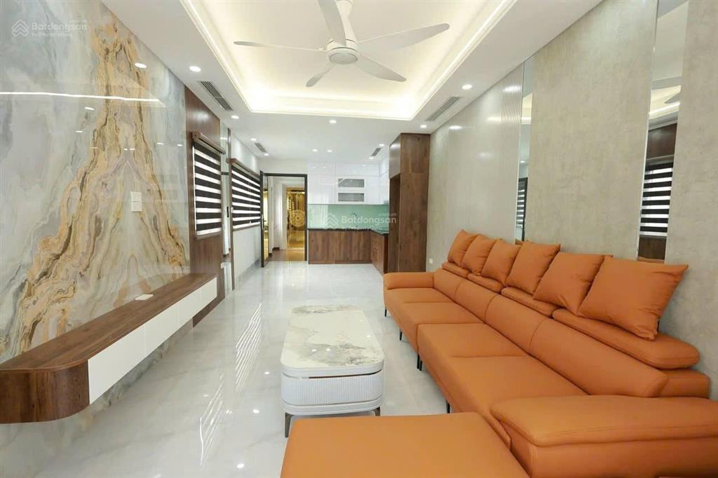 Bán nhà giáp bát hoàng mai dt 50m x 6t x mt 3,4m giá 23,5 tỷ có thương lượng