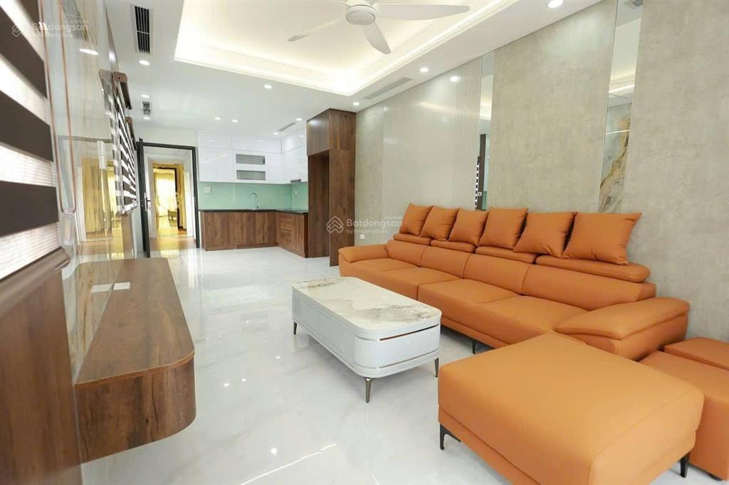 Bán nhà giáp bát hoàng mai dt 50m x 6t x mt 3,4m giá 23,5 tỷ có thương lượng