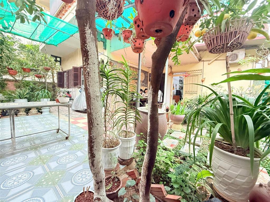 Bán nhà đội cấn ba đình dt 200m x 3tx mt 13m giá 65 tỷ có thương lượng