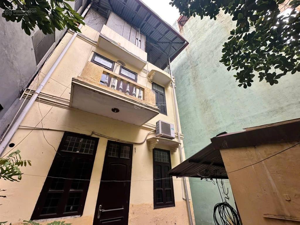 Bán nhà đội cấn ba đình dt 150m x 3t x mt 7m giá 32 tỷ có thương lượng