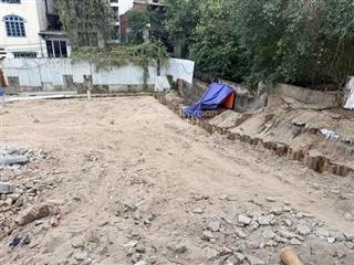 Bán nhà mp nguyễn văn cừ long biên dt 957m x đất x mt 40m giá 88 tỷ có thương lượng