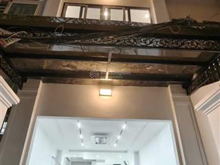 Bán nhà hoàng hoa thám ba đình dt 36m x 5t x mt 3,7m giá 10,8 tỷ có thương lượng