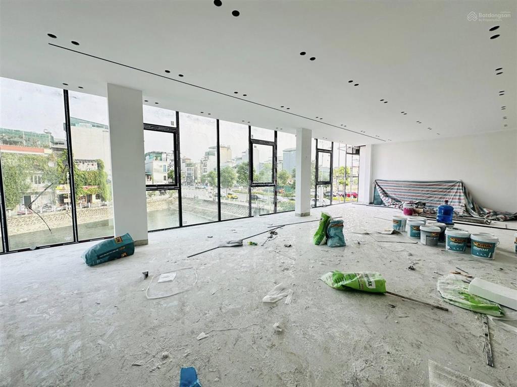 Bán nhà hồ tai trâu long biên dt 111m x 8t x mt 14,5m giá 56,8 tỷ có thương lượng