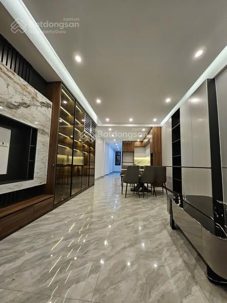 Bán nhà trung liệt đống đa dt 68m x 6t x mt 4,1m giá 25,5 tỷ có thương lượng