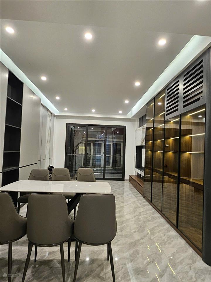 Bán nhà trung liệt đống đa dt 68m x 6t x mt 4,1m giá 25,5 tỷ có thương lượng