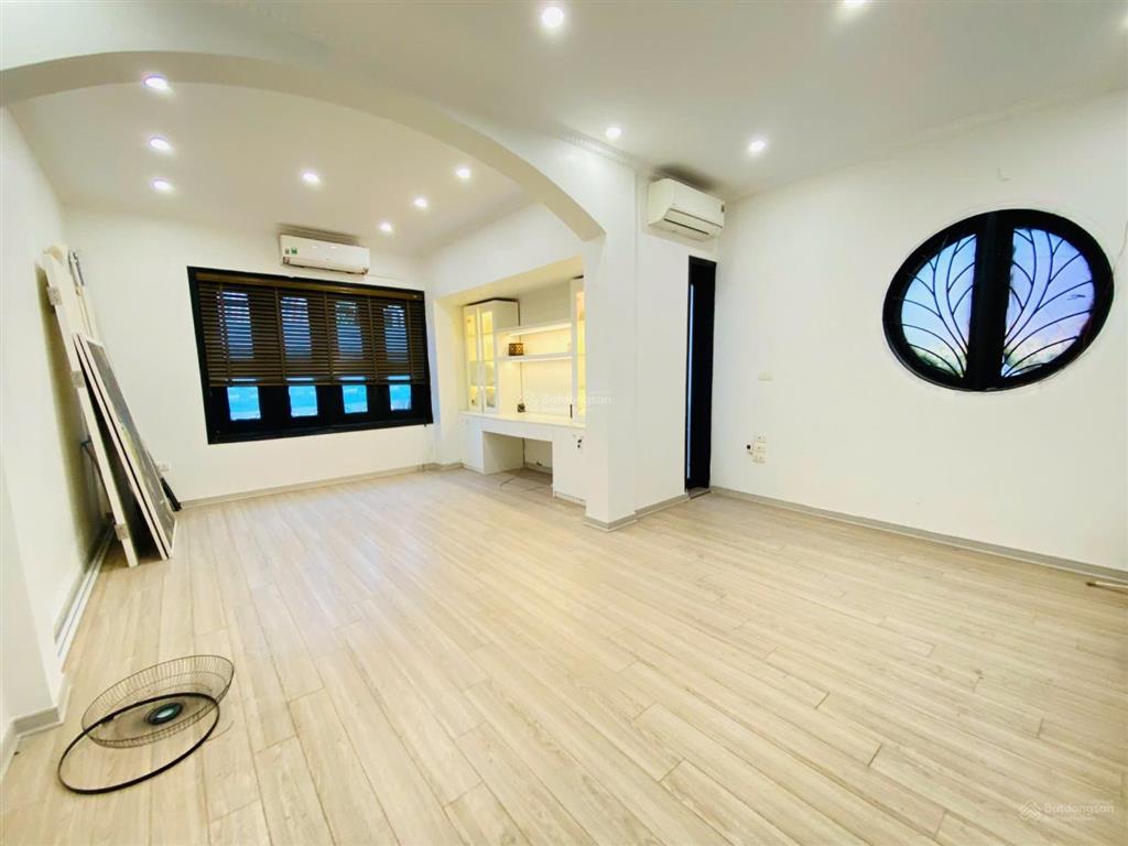 Bán nhà yên lãng ( thái hà ) đống đa dt 41m x 6t xmt 10m giá 33,5 tỷ có thương lượng