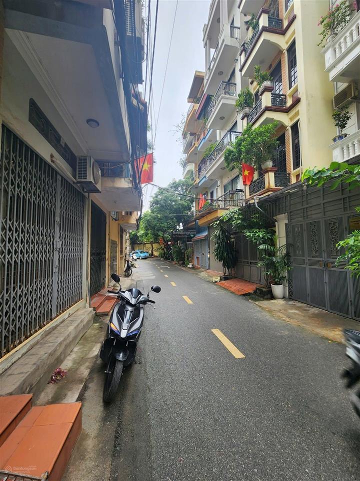 Bán nhà nhuệ giang hà đông dt 49m2 x 4t x mt 3,5m, giá 11,5 tỷ có thương lượng