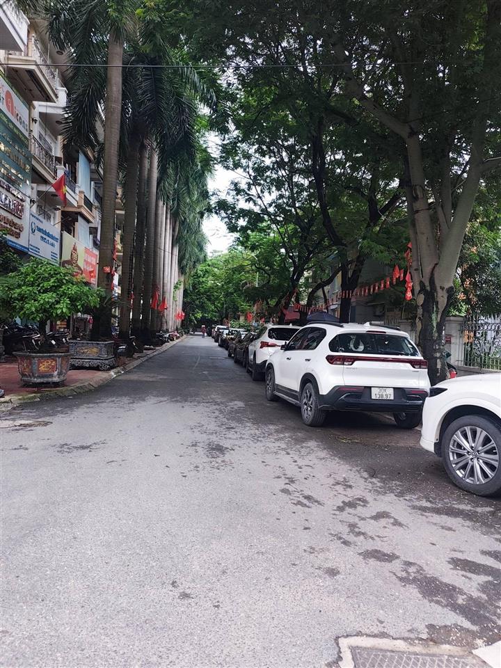 Bán nhà đỗ quang cầu giấy dt 49m x 5t x mt 4m giá 26,5 tỷ có thương lượng