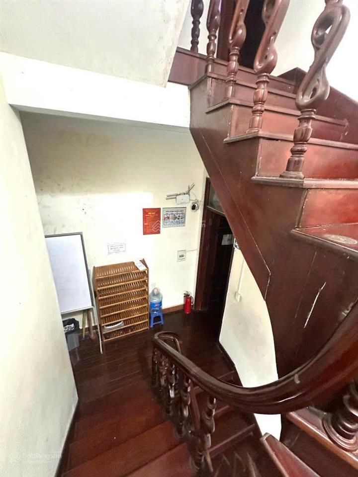 Bán nhà đỗ quang cầu giấy dt 49m x 5t x mt 4m giá 26,5 tỷ có thương lượng