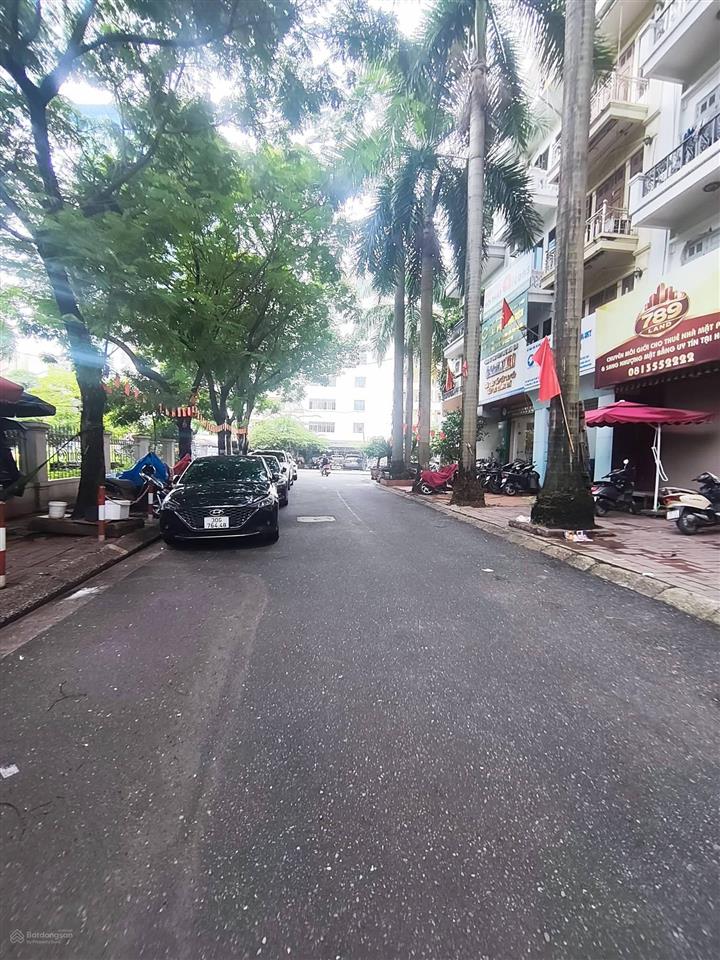 Bán nhà đỗ quang cầu giấy dt 49m x 5t x mt 4m giá 26,5 tỷ có thương lượng