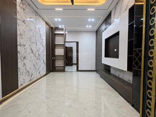 Bán nhà trần quốc hoàn cầu giấy dt 35m x 6m mt 4m giá 17,5 tỷ có thương lượng
