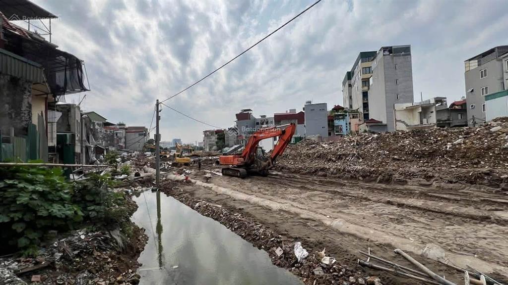Bán nhà khương trung thanh xuân dt 42m2 x 4t x mt 5m giá 20 tỷ có thương lượng