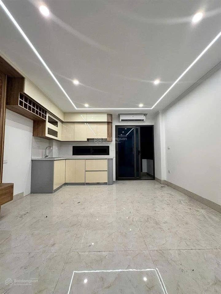 Bán nhà đường nguyễn xiển quận thanh xuân dt 32m2 x 7 tầng mt 4m giá 16,5 tỷ có thương lượng