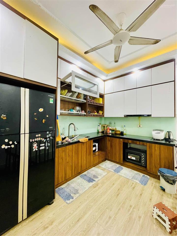 Bán nhà giáp nhị hoàng mai dt 45m2 x 5t x mt 3,5m, giá 11,99 tỷ có thương lượng
