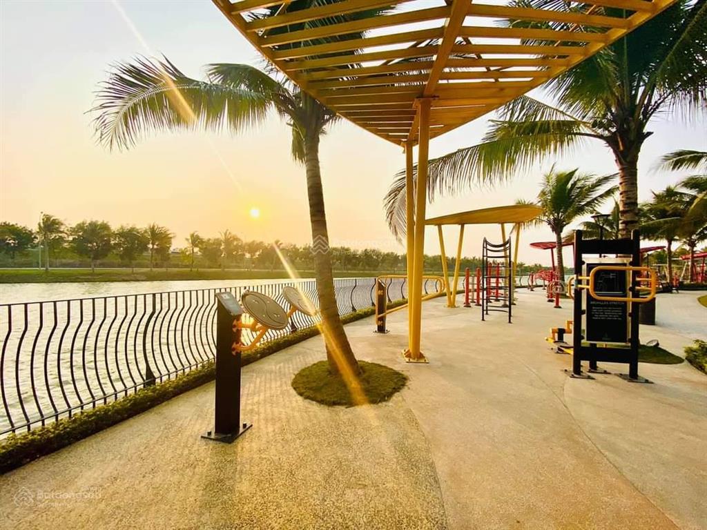 Vay ngân hàng cần bán 80m2 tòa s2.05 vinhomes ocean park, giá 4.8 tỷ.  0904 607 ***