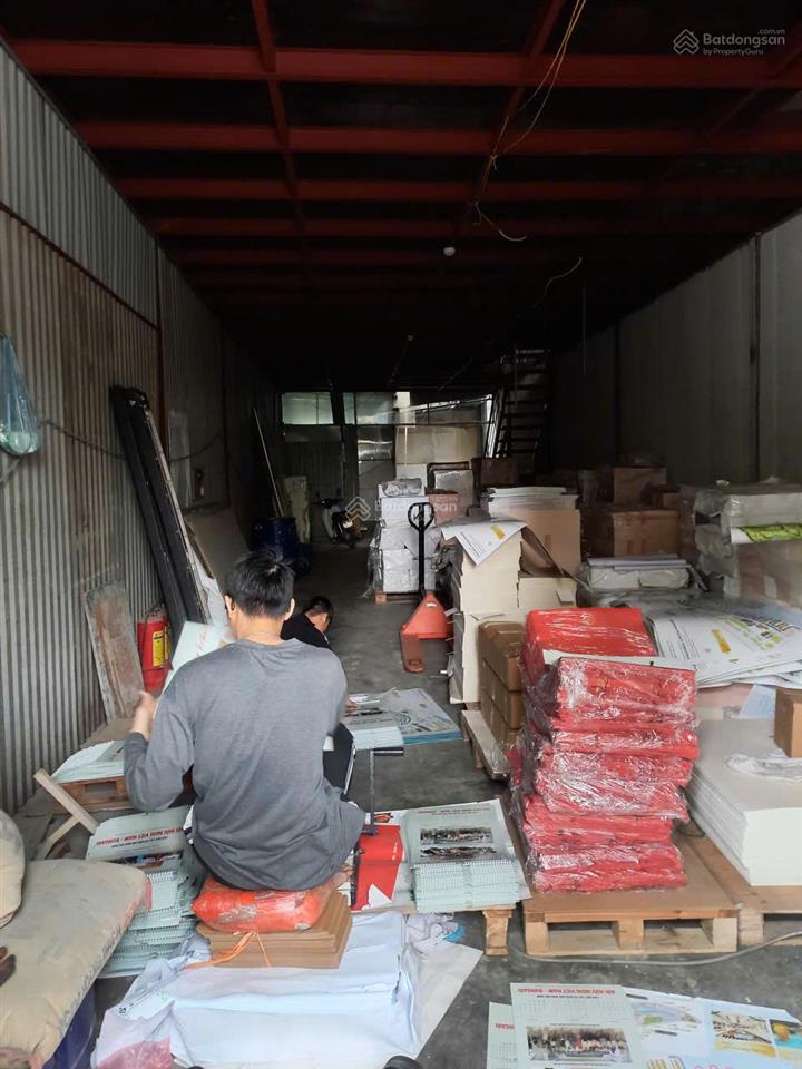 Bán nhà xưởng làng nghề triều khúc tổng dt 1300m vuông thông sàn mỗi tầng 250m xây 5tầng thang máy.