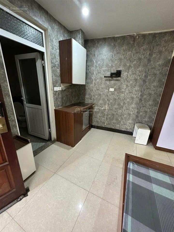 Chính chủ cho thuê nhà trọ ngõ 32 đỗ đức dục điều hòa nóng lạnh máy giặt đầy đủ có thang máy 2,5tr