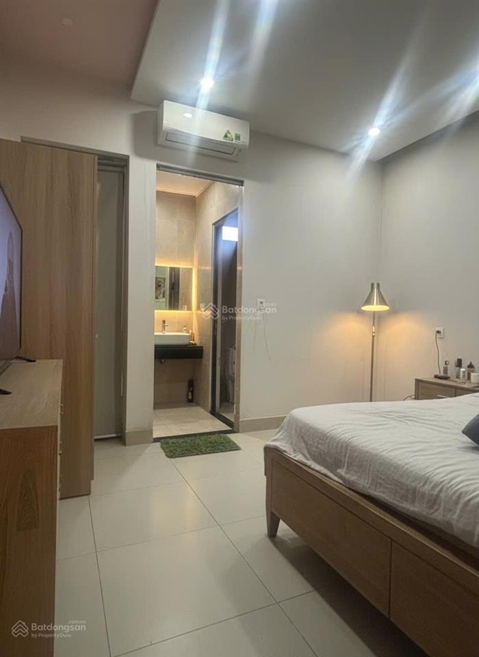 Nhà đẹp 4 tầng  hẻm xe tải  chỉ 50m ra phạm văn đồng  chỉ 8.5 tỷ