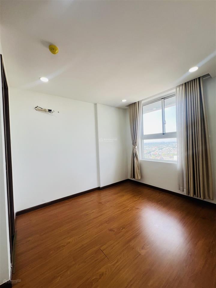 Cần bán căn hộ samsora riverside ,56m2 2pn,2wc, giá bán 1ty850 bao thuế phí, sổ hồng có sẵn