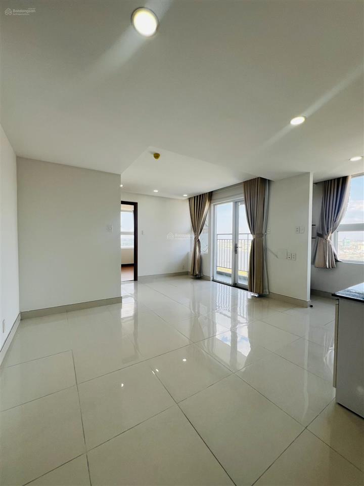 Cần bán căn hộ samsora riverside ,56m2 2pn,2wc, giá bán 1ty850 bao thuế phí, sổ hồng có sẵn