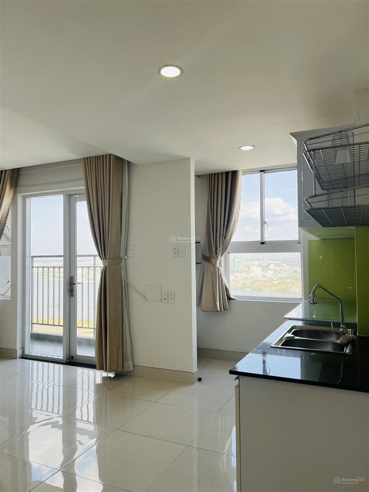 Cần bán căn hộ samsora riverside ,56m2 2pn,2wc, giá bán 1ty850 bao thuế phí, sổ hồng có sẵn