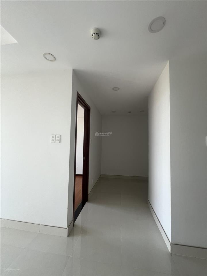 Cần bán căn hộ samsora 46m2 1pn+, 1wc, giá 1ty350tr, bao thuế phí, full nội thất, sổ hồng có sẵn