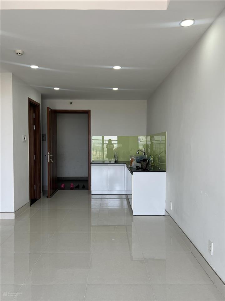 Cần bán căn hộ samsora 46m2 1pn+, 1wc, giá 1ty350tr, bao thuế phí, full nội thất, sổ hồng có sẵn