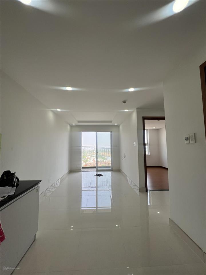 Cần bán căn hộ samsora 46m2 1pn+, 1wc, giá 1ty350tr, bao thuế phí, full nội thất, sổ hồng có sẵn