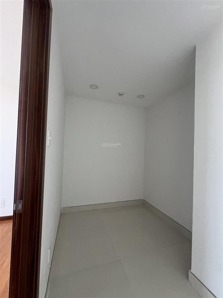 Cần bán căn hộ samsora 46m2 1pn+, 1wc, giá 1ty350tr, bao thuế phí, full nội thất, sổ hồng có sẵn