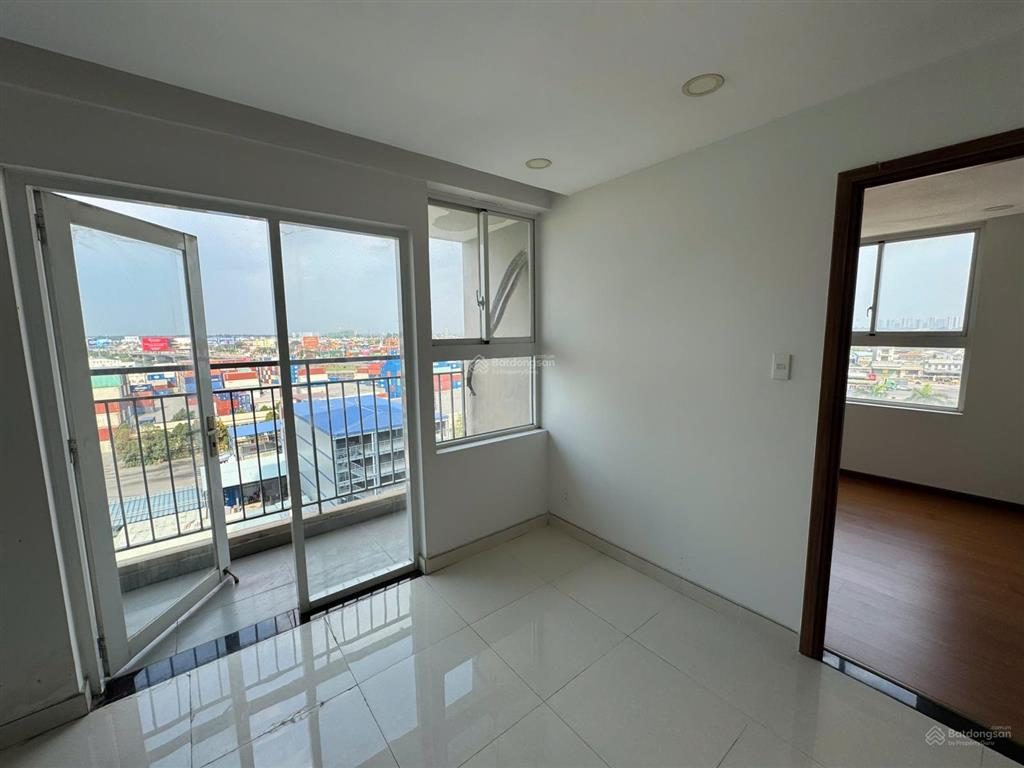 Cho thuê samsora căn góc 2pn, 2wc 5tr/tháng nội thất cơ bản, dĩ an, bình dương